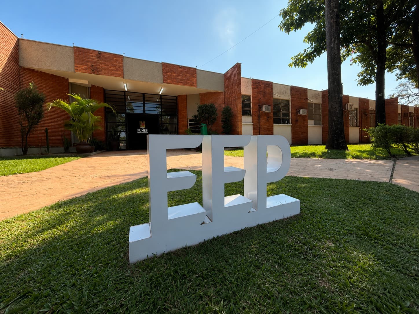 EEP abre processo seletivo 2027 para cursos de graduação