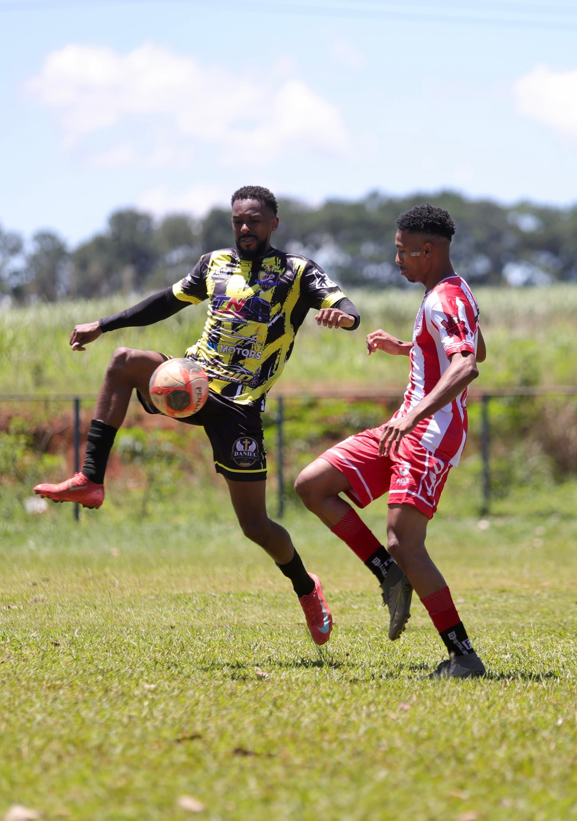 CHUVA DE GOLS MARCA A RODADA, E APENAS DOIS TIMES SEGUEM COM 100%